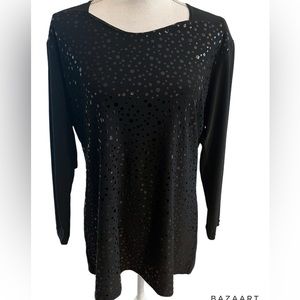 🔥🔥Lara Black Top Size M. Long Sleeve Shiny Decor On Front Black